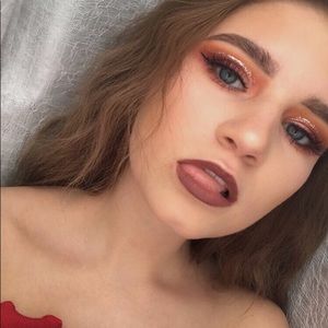 Meet your Posher, Monique